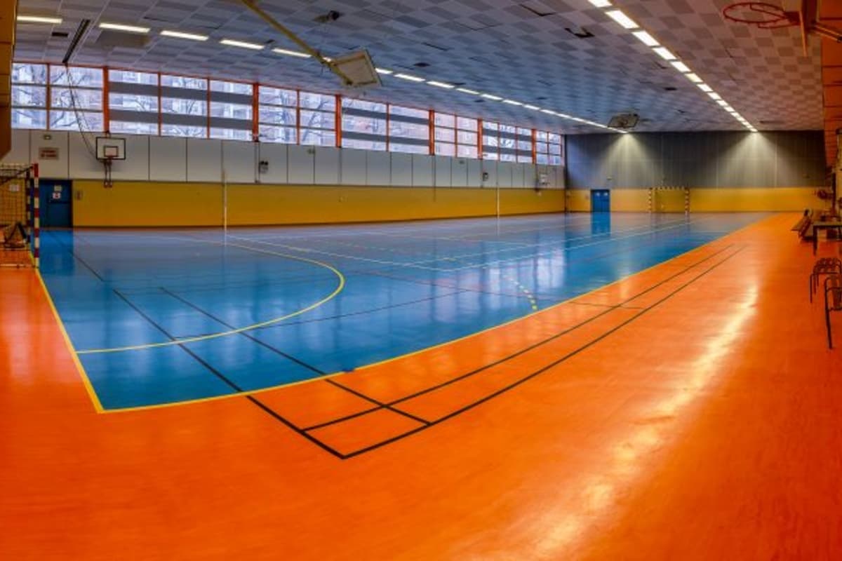 Centre sportif 211, rue de Courcelles - Réfection des menuiseries extérieures