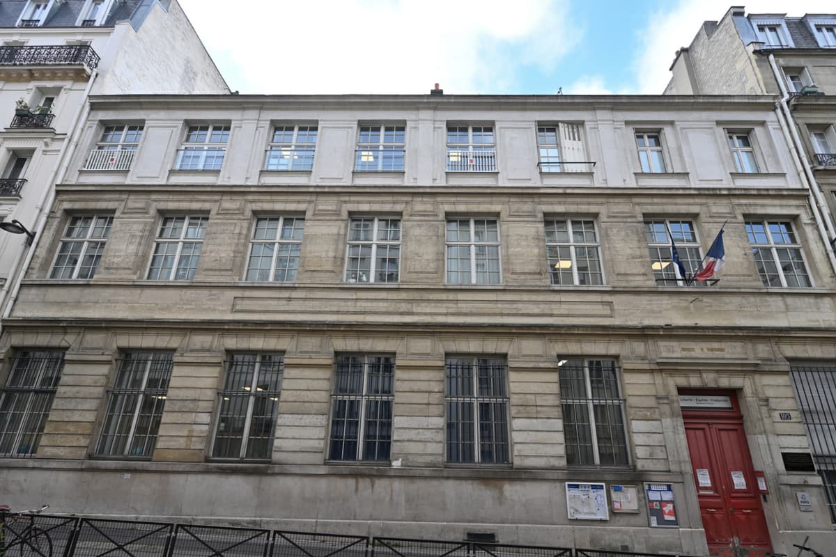 École élémentaire - 105, rue Lemercier - Réfection du sol du réfectoire