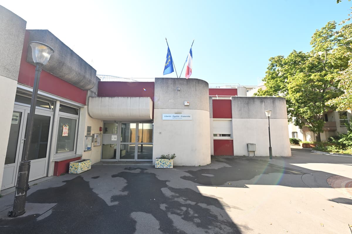 Ecole maternelle - 22, avenue de la porte de Villiers - Cour oasis et auvent