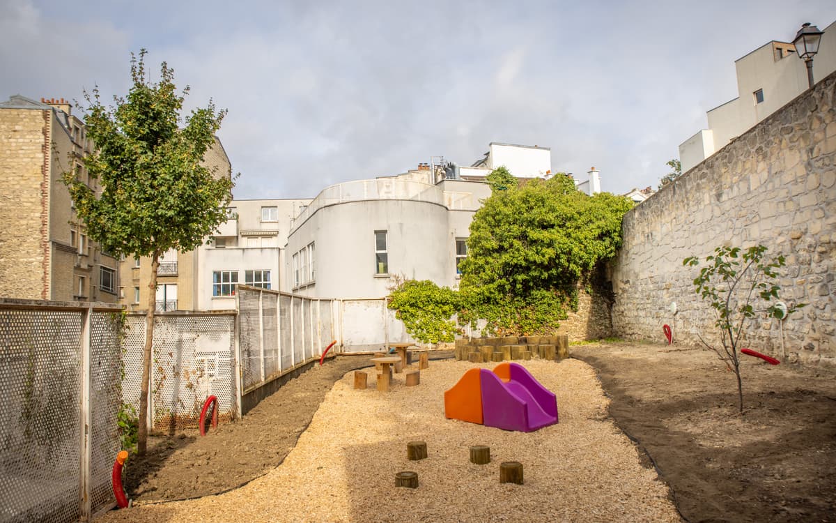 Crèche Collective 16, Rue De L'Abreuvoir - réfection des espaces extérieurs
