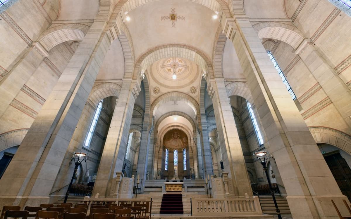Eglise Notre Dame d'Auteuil - Restauration des décors intérieurs et des vitraux