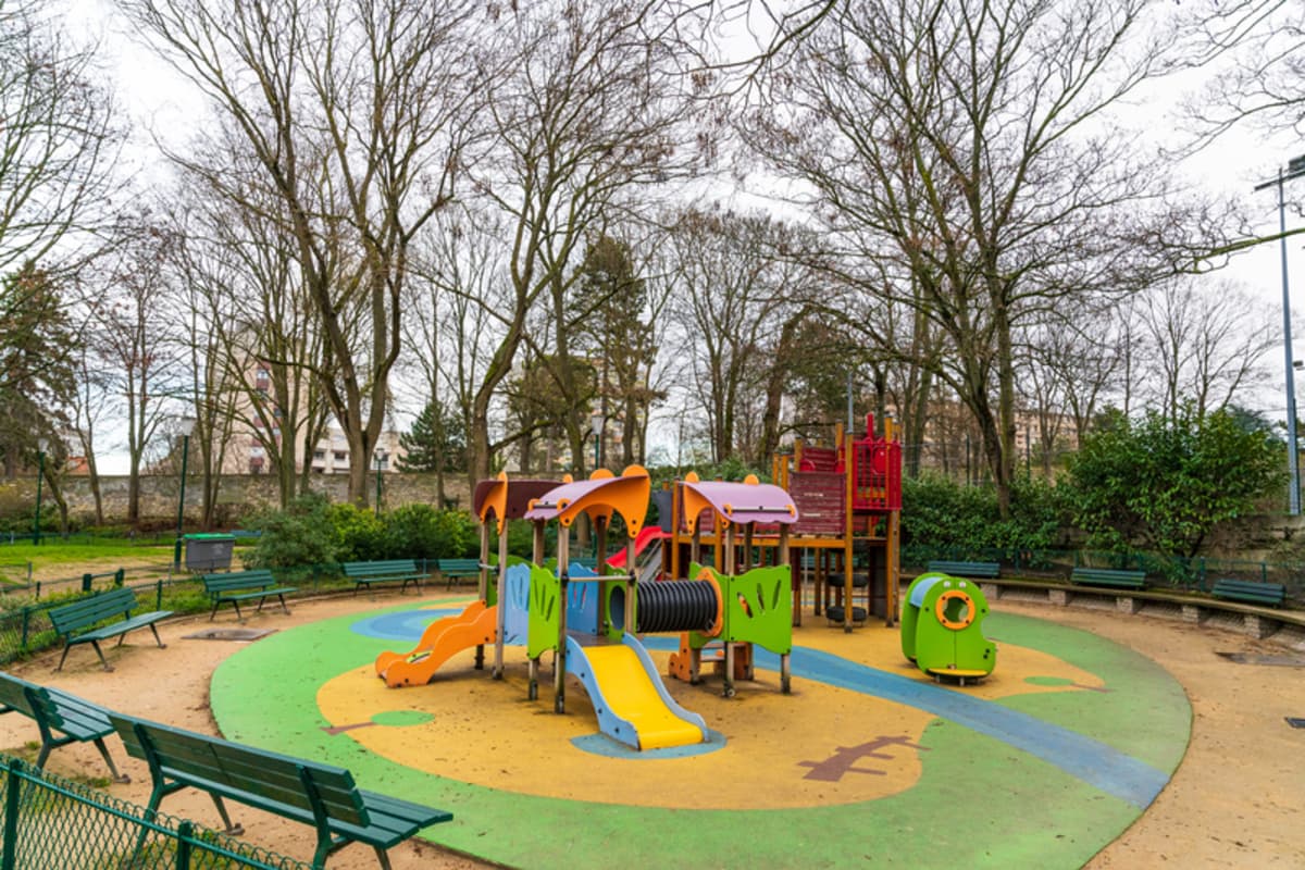 Square Rues Belleville - Telegraphe -Rénovation de l'aire de jeux et de l'allée
