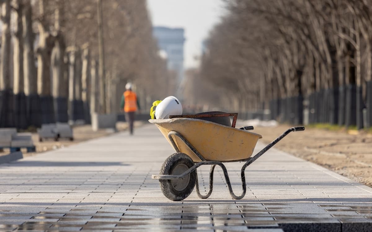 Entretenir et sécuriser les rues et trottoirs du 17ème