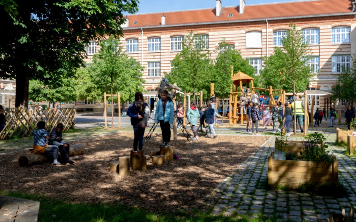 EE Charenton - Cour oasis et modernisation des menuiseries extérieures