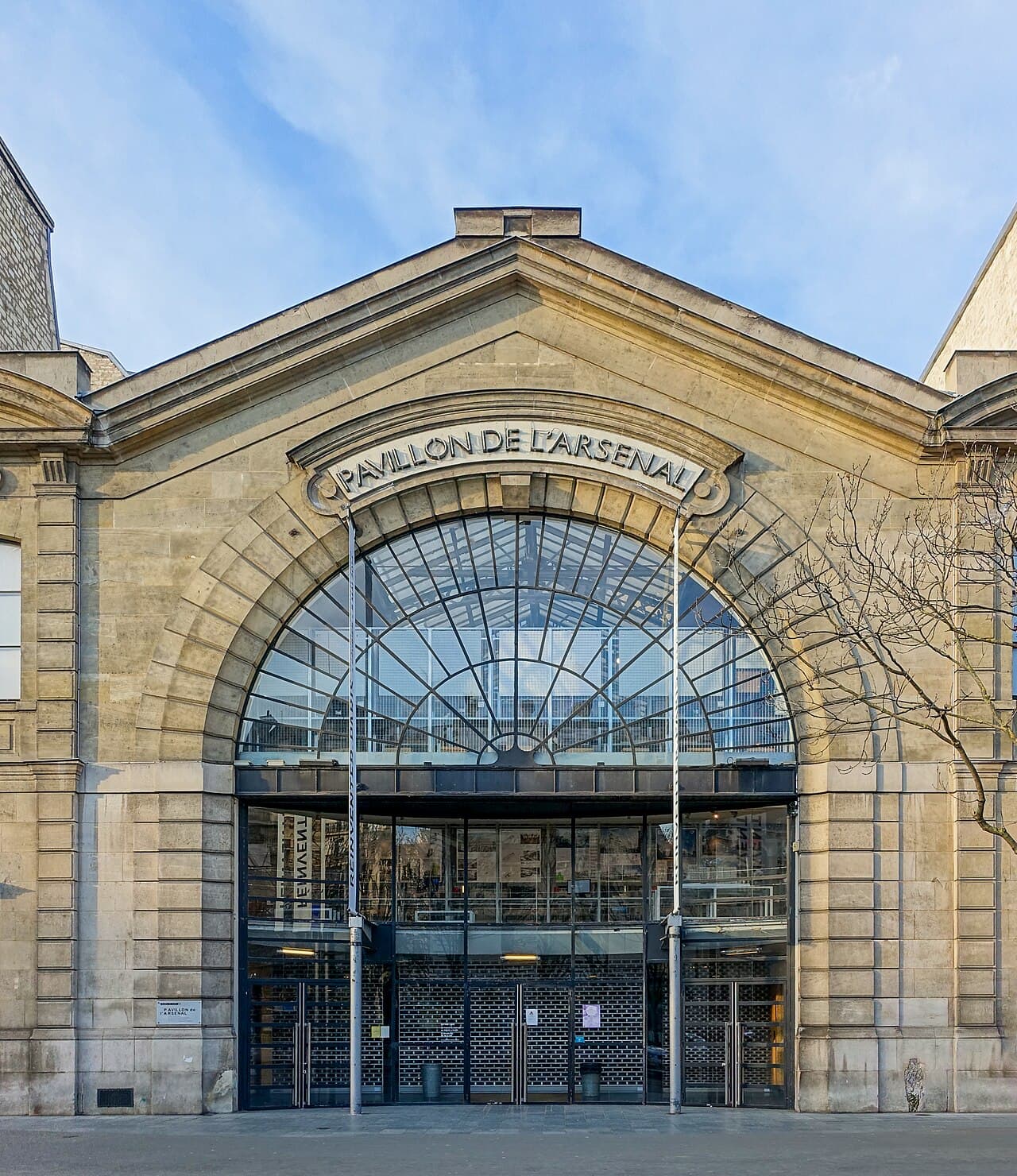 Bâtiment administratif - Rue de l'Arsenal
